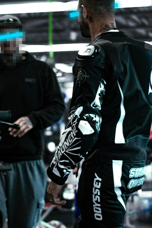 STAUNCH ODYSSEY // RACE DIVISION SUIT